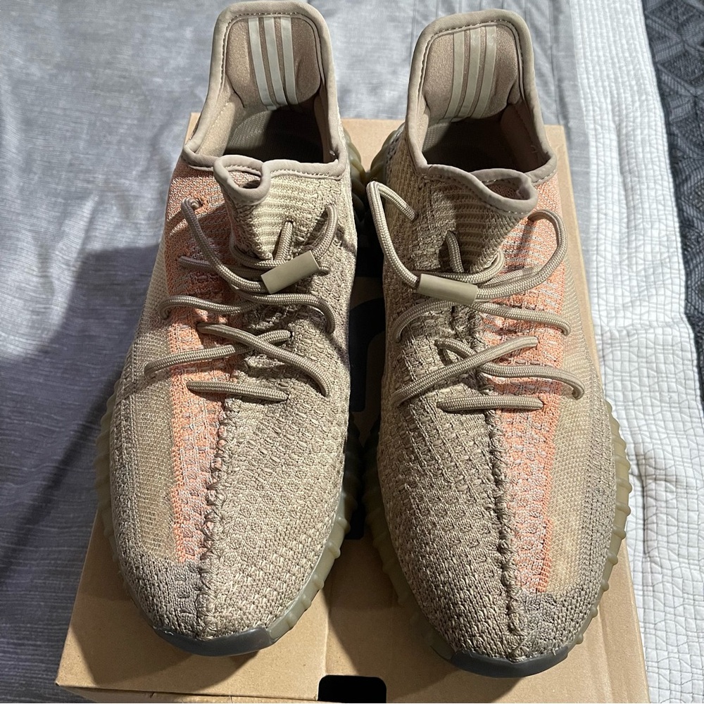 Adidas Yeezy Boost 350 V2 Sand Taupe Size 11.5 men